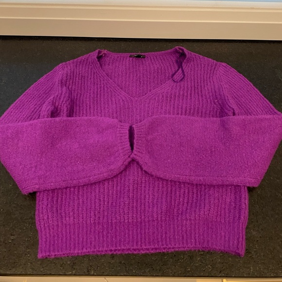 DYNAMITE sweater - Picture 4 of 6